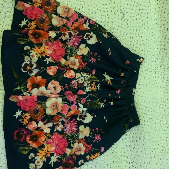 La Robe - Midi Skirt - Picture 3 of 5